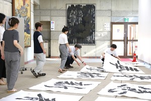 課外活動見学（書道部）